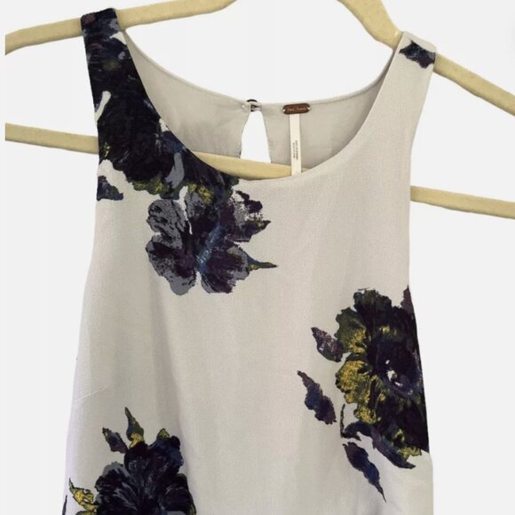 Free People Women's Mini White Floral Dress with Pockets /Keyhole /Pleated - Picture 12 of 12